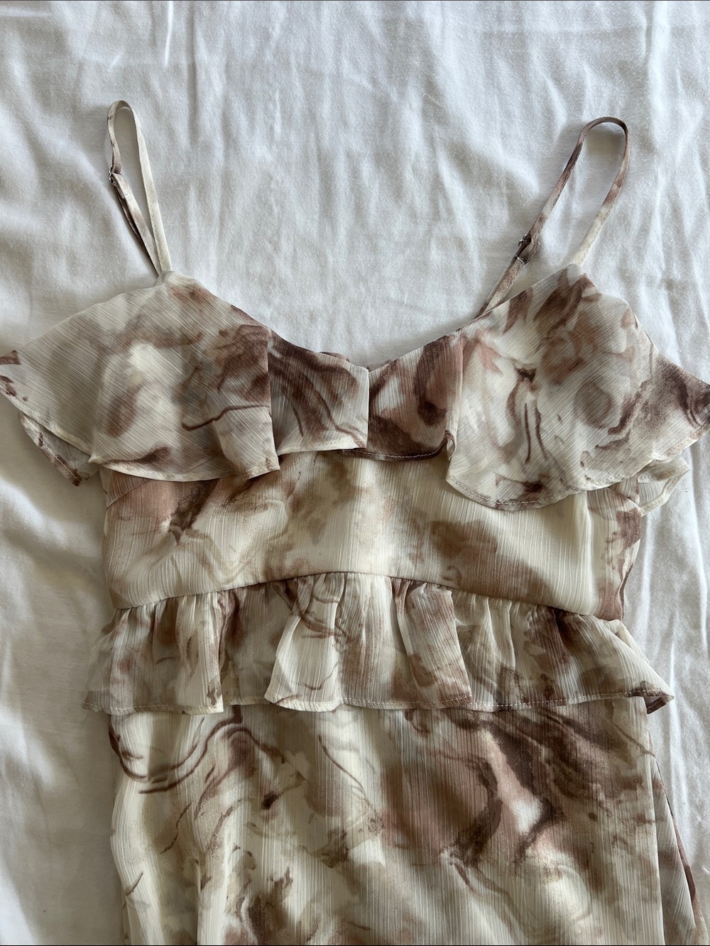 Light Marble Ruffle Maxi Dress - Picture 3 of 4